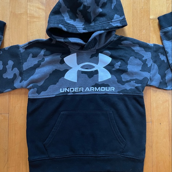 Under Armour Camo Hoodie Size 6 Pullover Sweatshirt - Picture 3 of 8